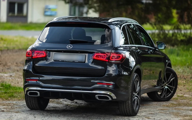 Mercedes-Benz GLC cena 175900 przebieg: 99000, rok produkcji 2020 z Jastrowie małe 742